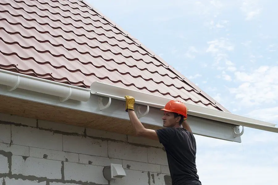 Installing a new residential gutter section